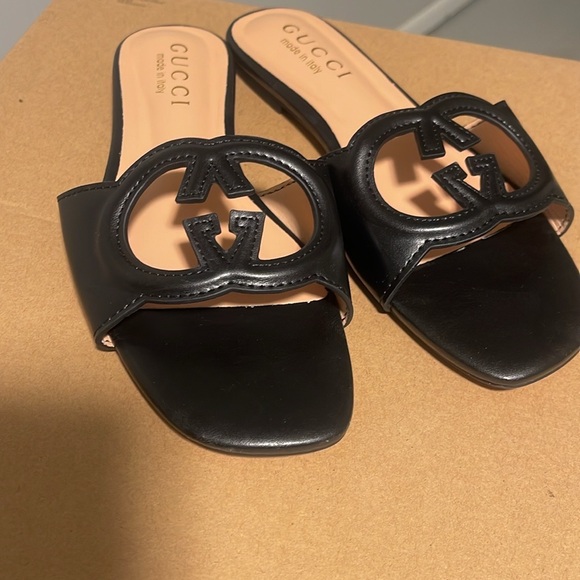 Sandals - Picture 3 of 6